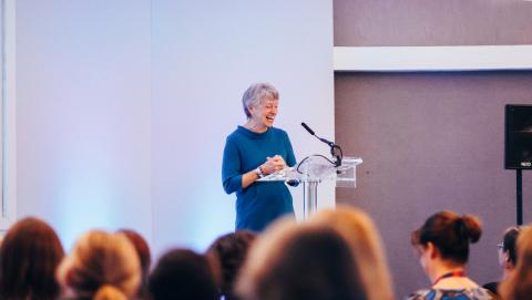 Wendy Hendrie delivering presentaton at conference 